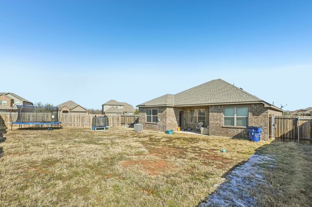 1800 Tyne Way, Crowley, TX 76036