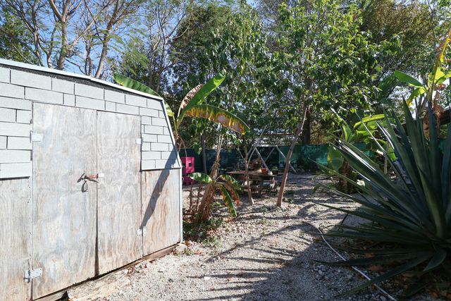 129 Lazy Lane, Key Largo, FL 33037