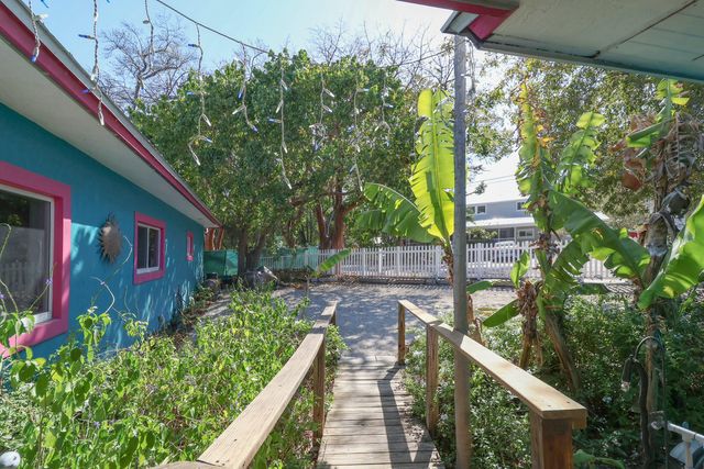 129 Lazy Lane, Key Largo, FL 33037