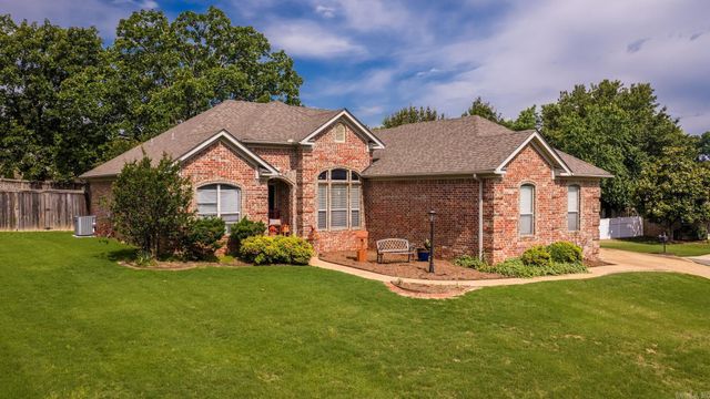 355 Wedgewood Pt, Conway, AR 72034