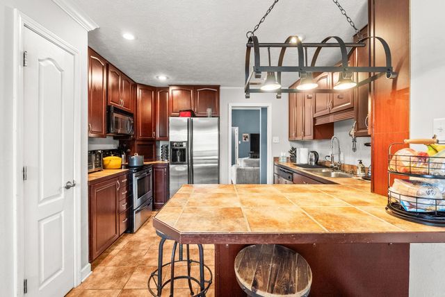 355 Wedgewood Pt, Conway, AR 72034
