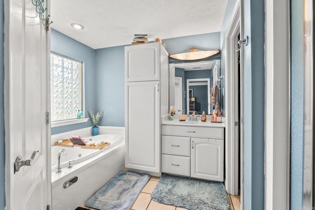 355 Wedgewood Pt, Conway, AR 72034