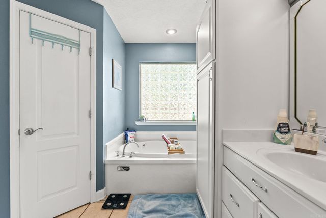 355 Wedgewood Pt, Conway, AR 72034