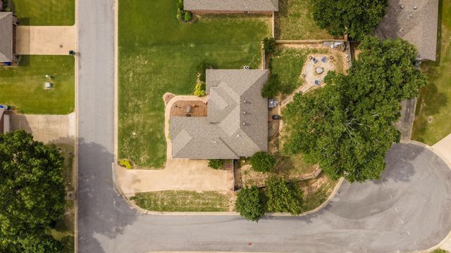 355 Wedgewood Pt, Conway, AR 72034