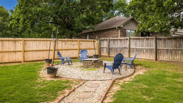 355 Wedgewood Pt, Conway, AR 72034
