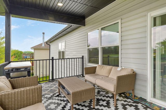 3630 N Thistlewood Court, Springfield, MO 65803