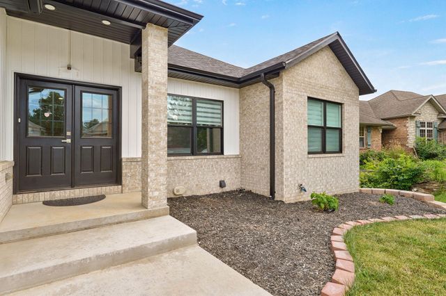 3630 N Thistlewood Court, Springfield, MO 65803