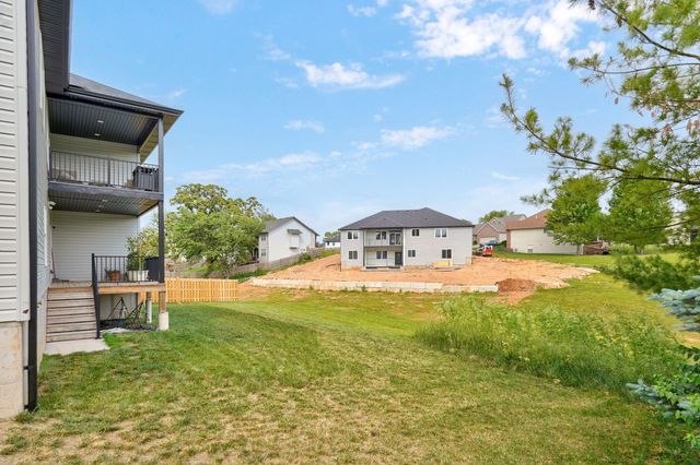 3630 N Thistlewood Court, Springfield, MO 65803