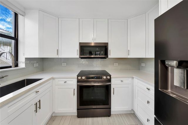 1650 Galiano St TH15, Coral Gables, FL 33134
