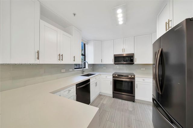 1650 Galiano St TH15, Coral Gables, FL 33134