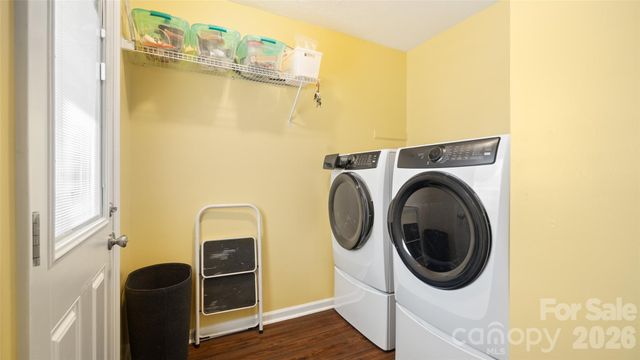 9126 Essen Lane, Charlotte, NC 28210