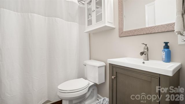9126 Essen Lane, Charlotte, NC 28210