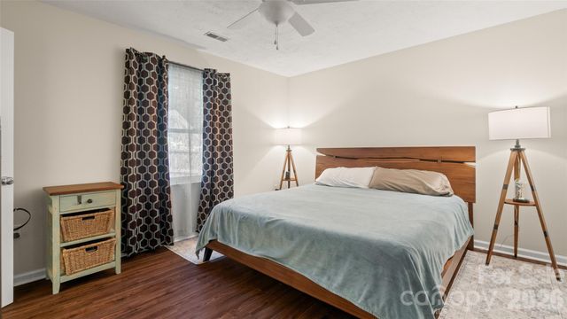 9126 Essen Lane, Charlotte, NC 28210