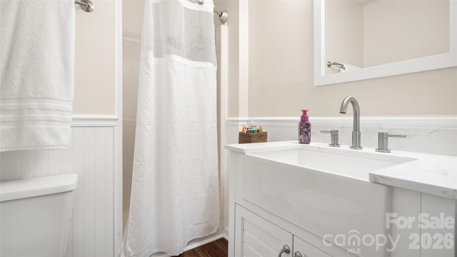 9126 Essen Lane, Charlotte, NC 28210