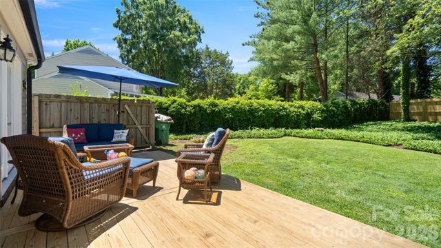 9126 Essen Lane, Charlotte, NC 28210