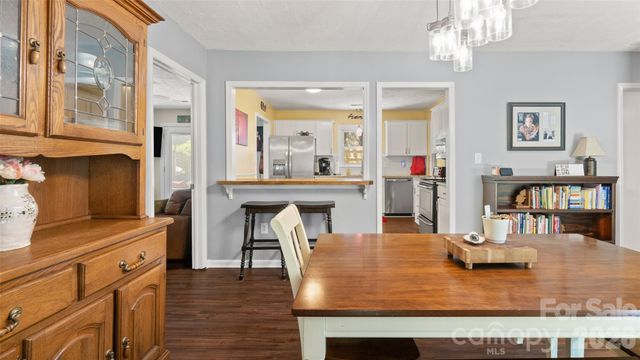 9126 Essen Lane, Charlotte, NC 28210