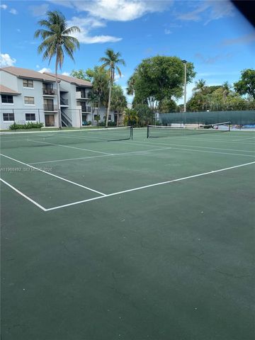 7030 NW 179th St 205, Hialeah, FL 33015