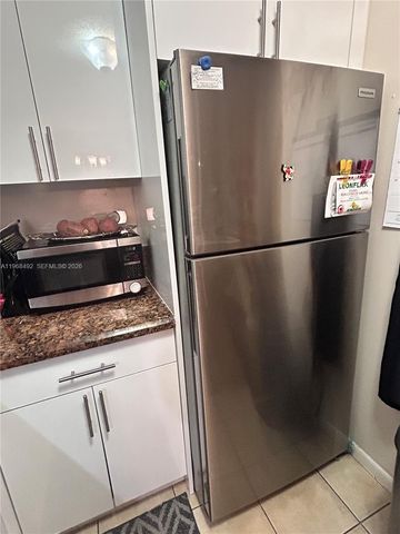 7030 NW 179th St 205, Hialeah, FL 33015