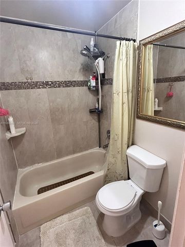 7030 NW 179th St 205, Hialeah, FL 33015