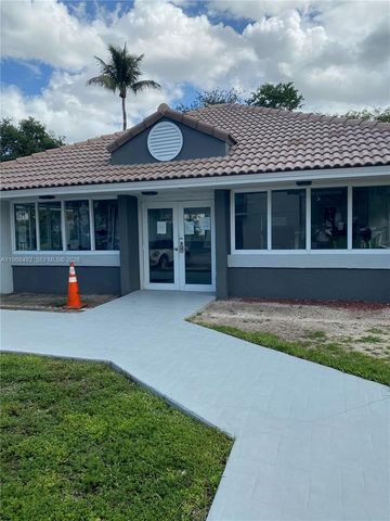 7030 NW 179th St 205, Hialeah, FL 33015