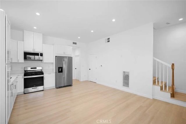 7247 Cleon Avenue, Sun Village, CA 91352