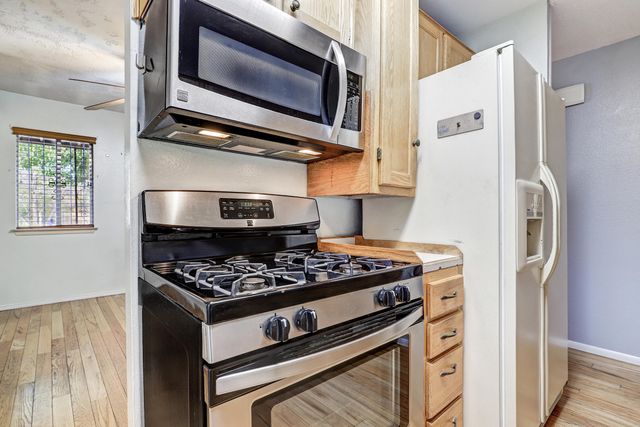 1708 TOWNER Avenue NW, Albuquerque, NM 87104