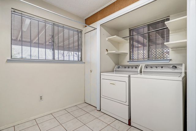 1708 TOWNER Avenue NW, Albuquerque, NM 87104