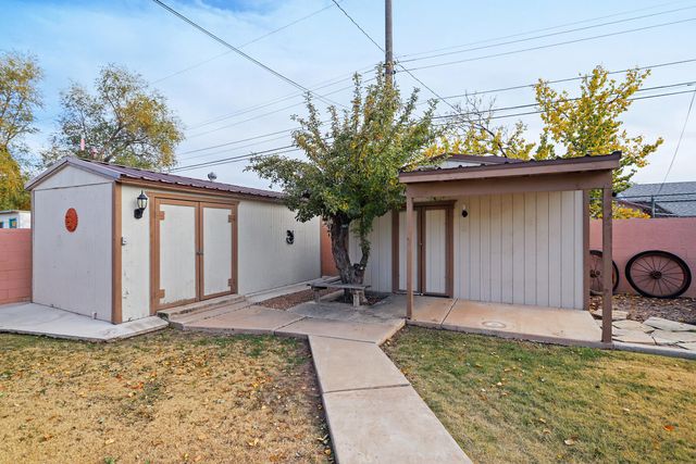 1708 TOWNER Avenue NW, Albuquerque, NM 87104