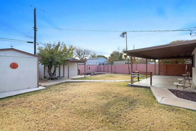 1708 TOWNER Avenue NW, Albuquerque, NM 87104