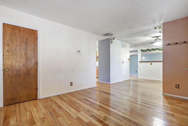 1708 TOWNER Avenue NW, Albuquerque, NM 87104