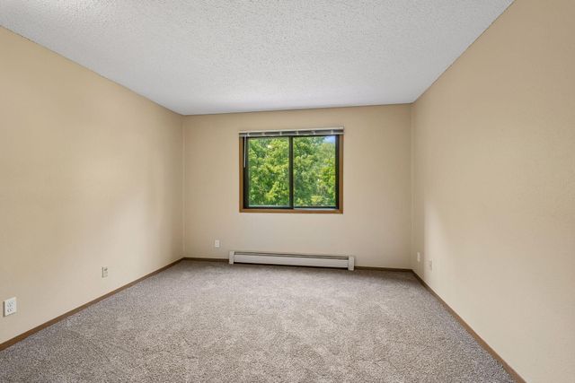 4 Pine Tree Drive 215, Arden Hills, MN 55112