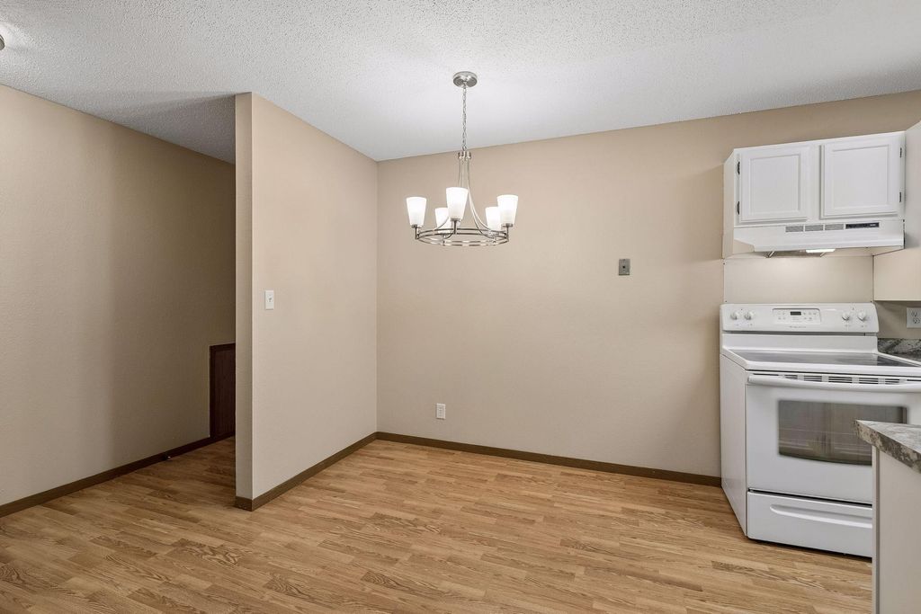 4 Pine Tree Drive 215, Arden Hills, MN 55112 — photo 5