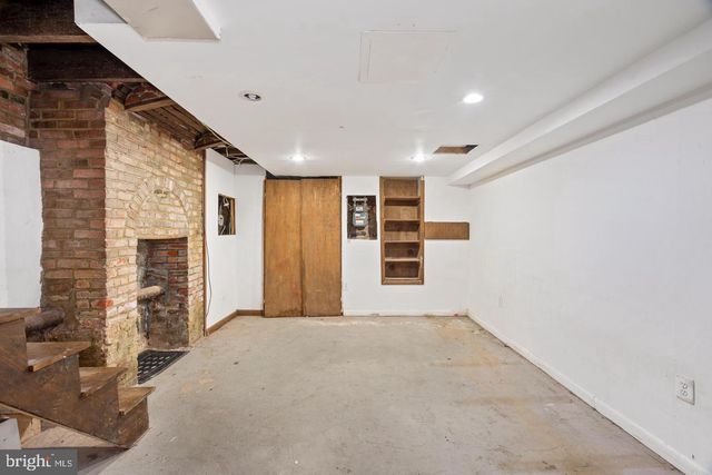 937 N AMERICAN ST, Philadelphia, PA 19123