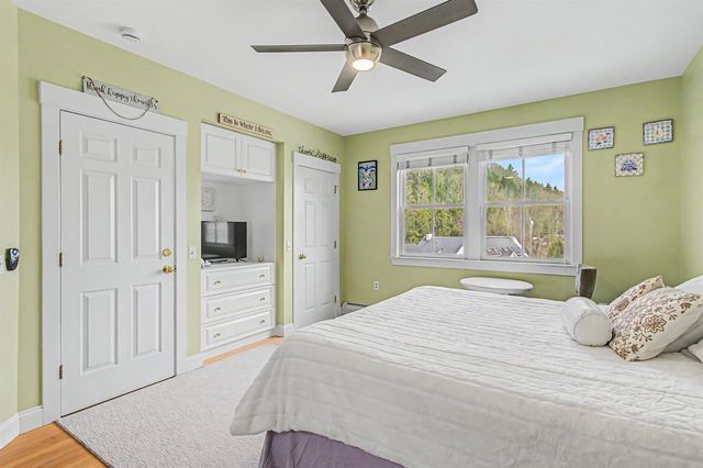 162 S Main St Apt 3D, Stowe, VT 05672