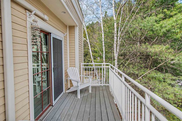 162 S Main St Apt 3D, Stowe, VT 05672