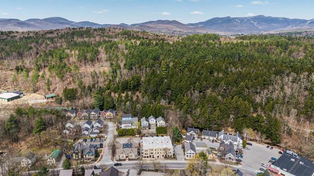 162 S Main St Apt 3D, Stowe, VT 05672