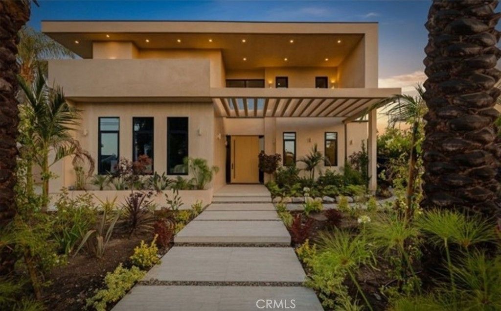 15450 Huston, Sherman Oaks, CA 91403 — exterior