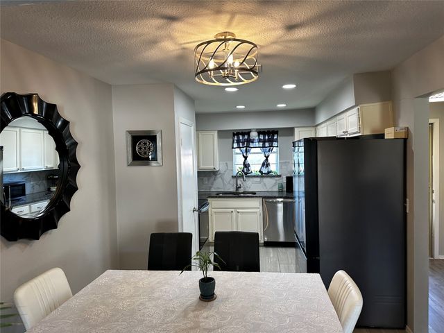 1 E Mountain Lane 33, Grand Prairie, TX 75052