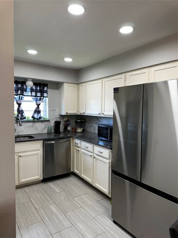 1 E Mountain Lane 33, Grand Prairie, TX 75052