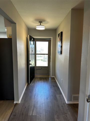 1 E Mountain Lane 33, Grand Prairie, TX 75052