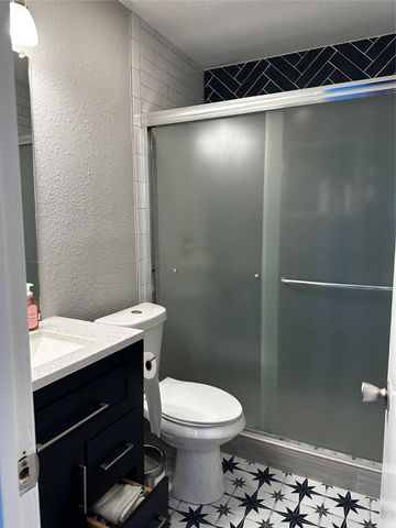 1 E Mountain Lane 33, Grand Prairie, TX 75052