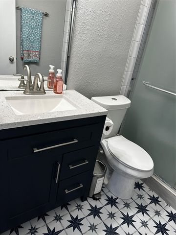 1 E Mountain Lane 33, Grand Prairie, TX 75052