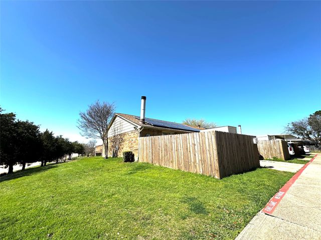 1 E Mountain Lane 33, Grand Prairie, TX 75052