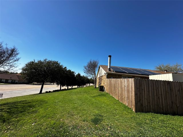 1 E Mountain Lane 33, Grand Prairie, TX 75052