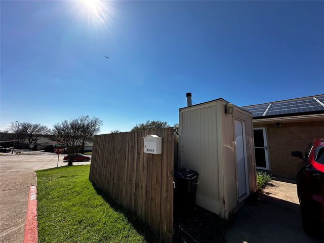 1 E Mountain Lane 33, Grand Prairie, TX 75052
