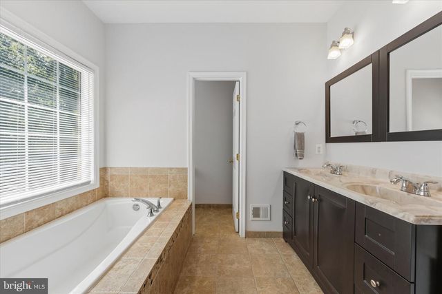 14855 LEE HWY, Gainesville, VA 20155