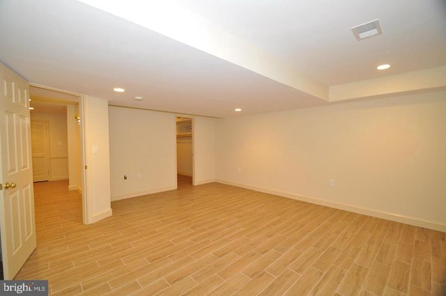 11132 LUXMANOR RD, North Bethesda, MD 20852