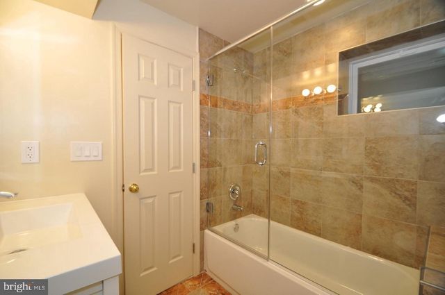 11132 LUXMANOR RD, North Bethesda, MD 20852