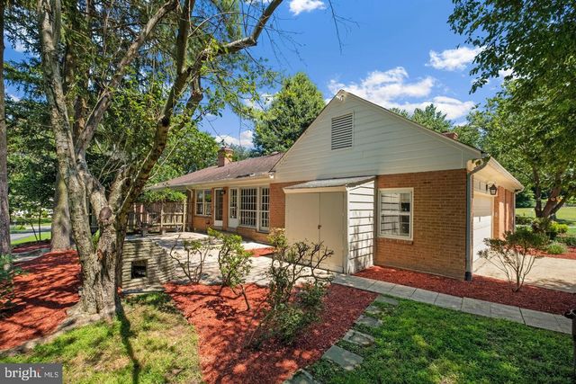 11132 LUXMANOR RD, North Bethesda, MD 20852