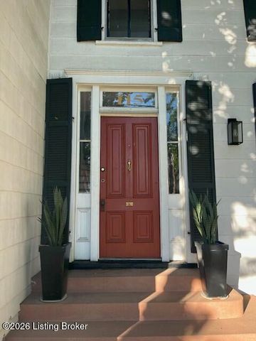 115 N 1st Ave, La Grange, KY 40031
